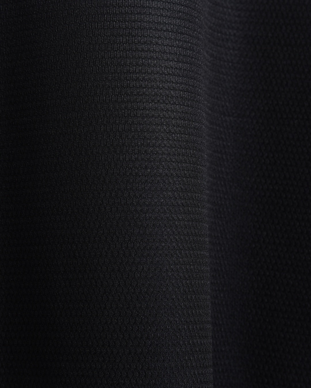 Noisy Logo S/S Mockneck Tee