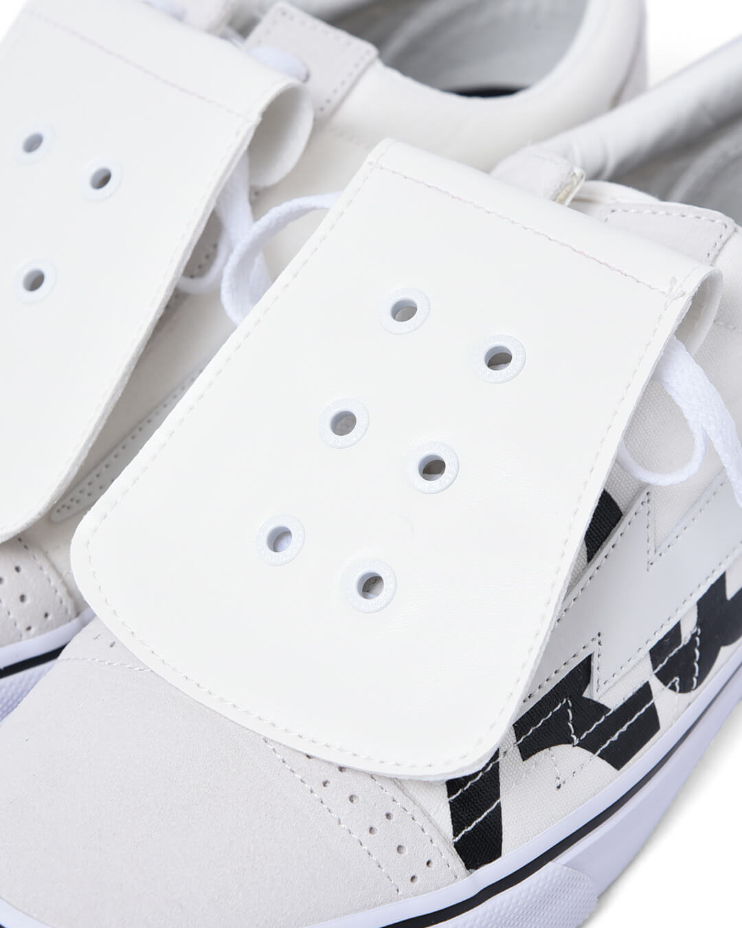 REVENGE STORM x RS LOWCUT